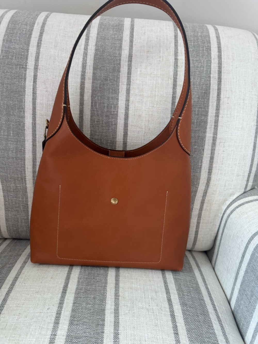Authentic Coach Brooklyn 28 bag in Toffee color - Picture 3 of 10